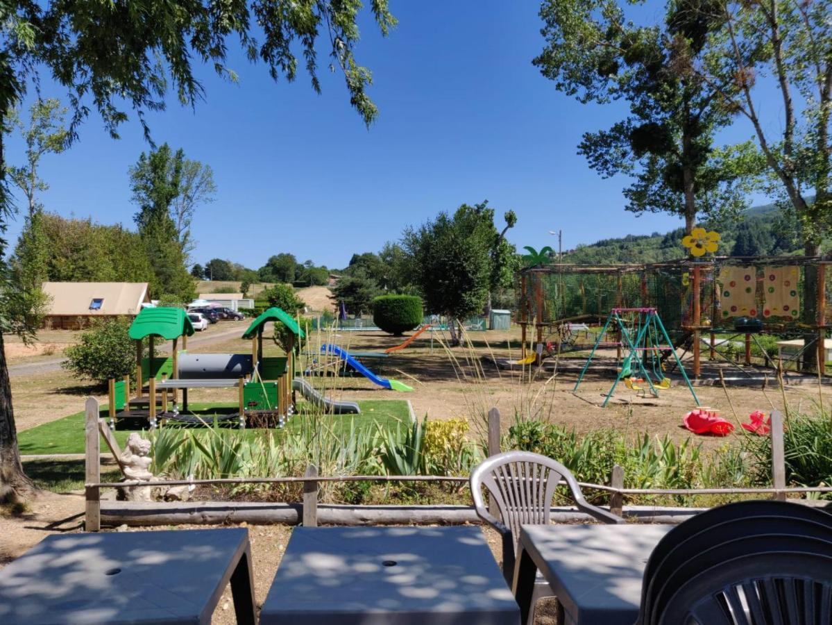 Camping " Le Grun De Chignore" Vollore-Ville Eksteriør billede