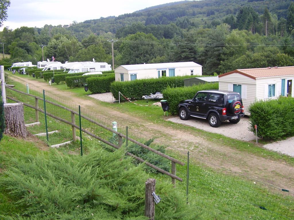 Camping " Le Grun De Chignore" Vollore-Ville Eksteriør billede